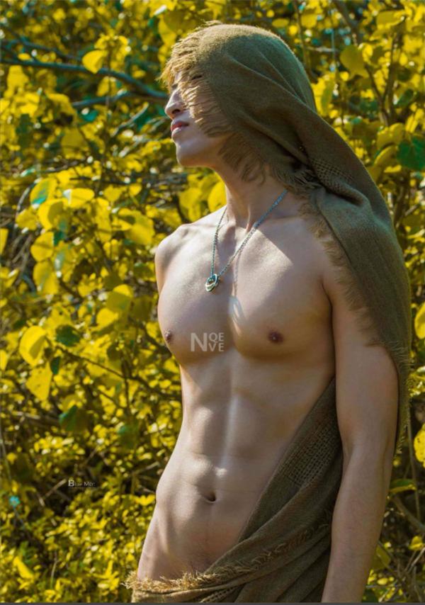 Whoseman-4-明星教練男丁格爾-芬達-全裸非全見寫真書